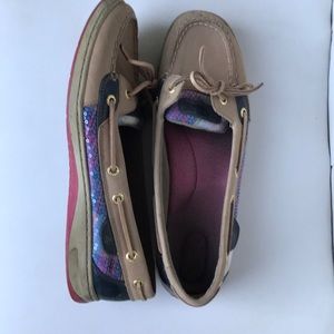 Sperry Top-sider tan and multi-color boat shoe